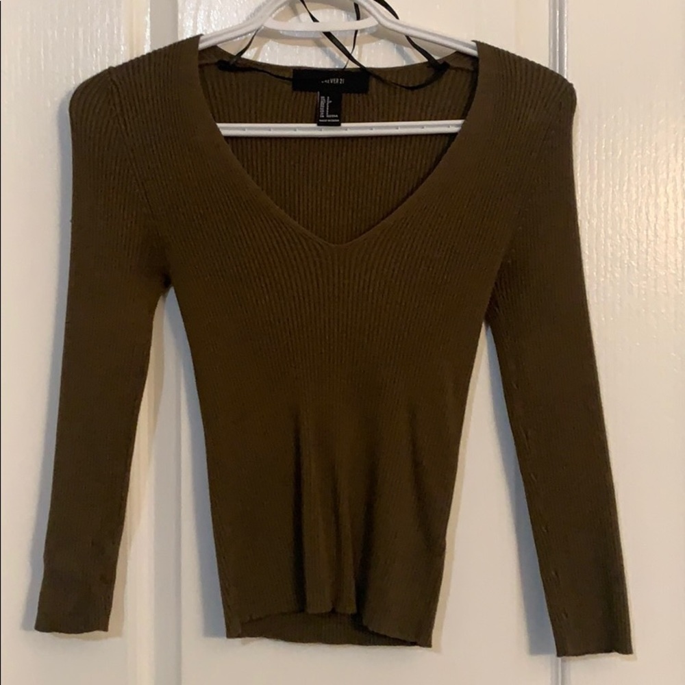 Ribbed dark green top